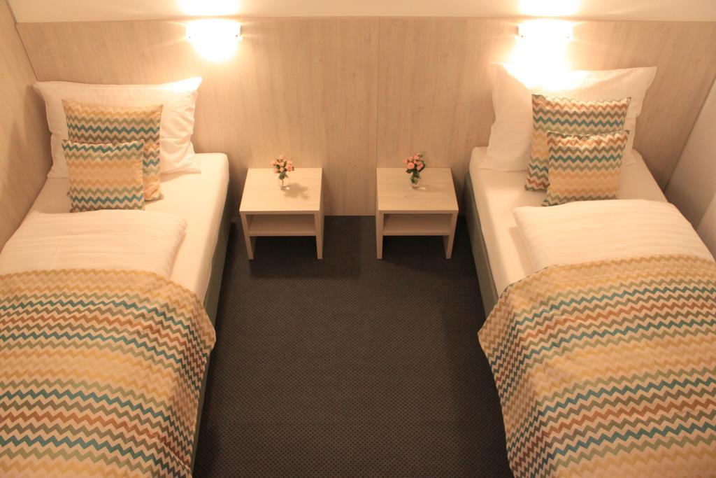 Spielberg Bei Knittelfeld Best Sleep Hotel מראה חיצוני תמונה