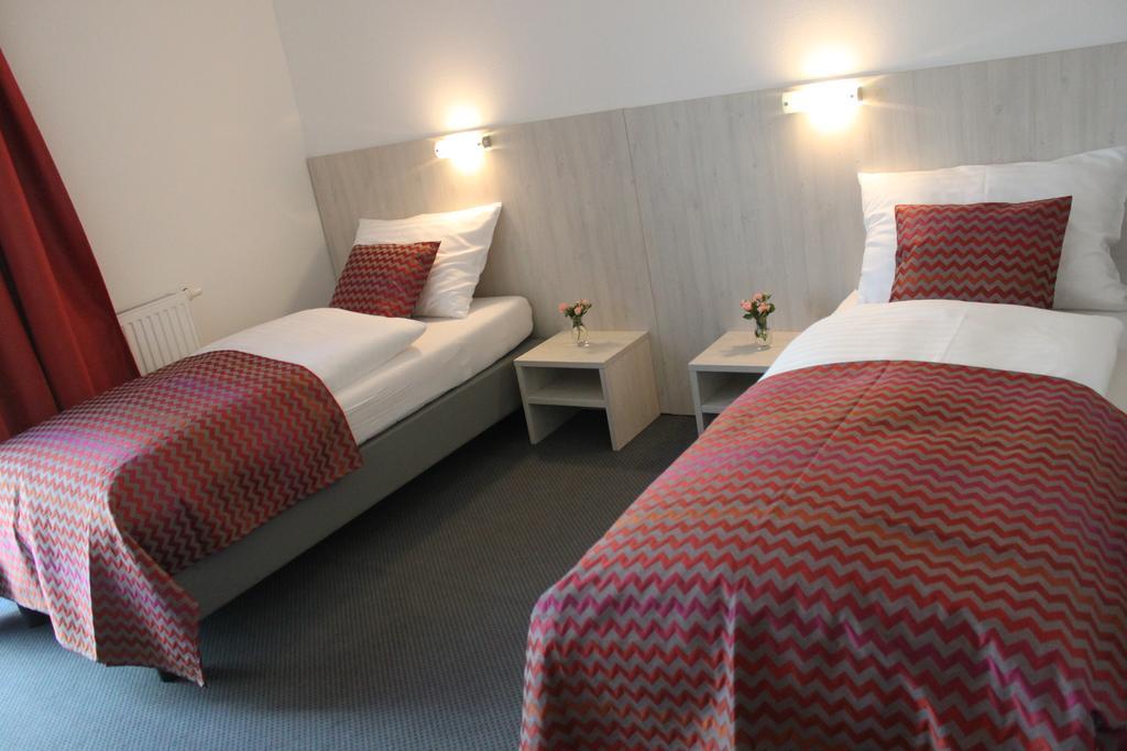 Spielberg Bei Knittelfeld Best Sleep Hotel מראה חיצוני תמונה