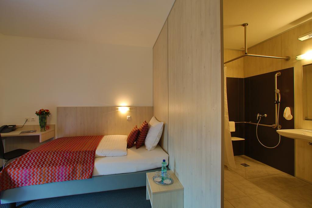 Spielberg Bei Knittelfeld Best Sleep Hotel חדר תמונה