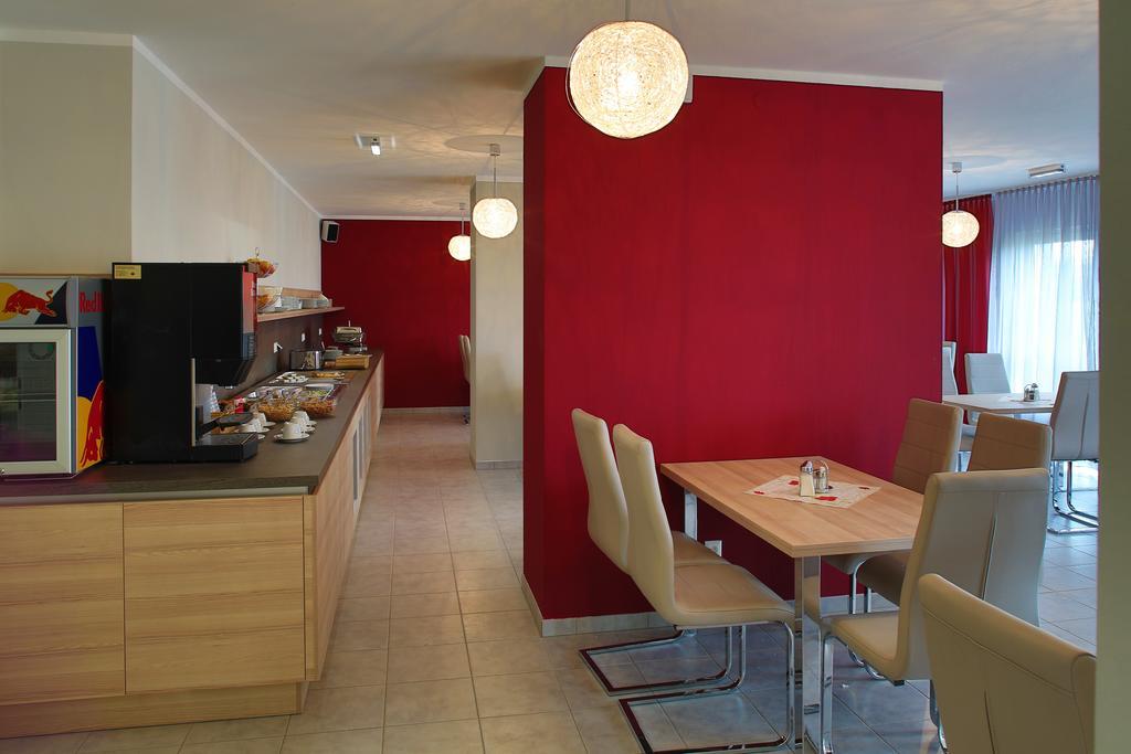 Spielberg Bei Knittelfeld Best Sleep Hotel מראה חיצוני תמונה